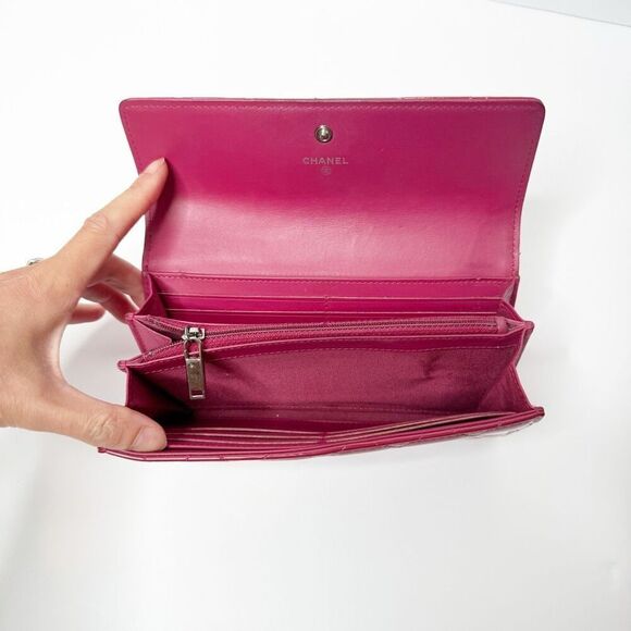 Chanel Matelasse Long Wallet in a Raspberry Red Bordeaux Patent Leather - Picture 9 of 12